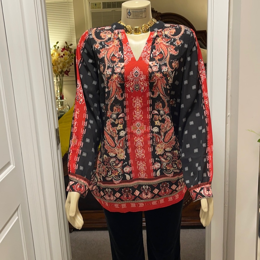 Beautiful multi color tunic.